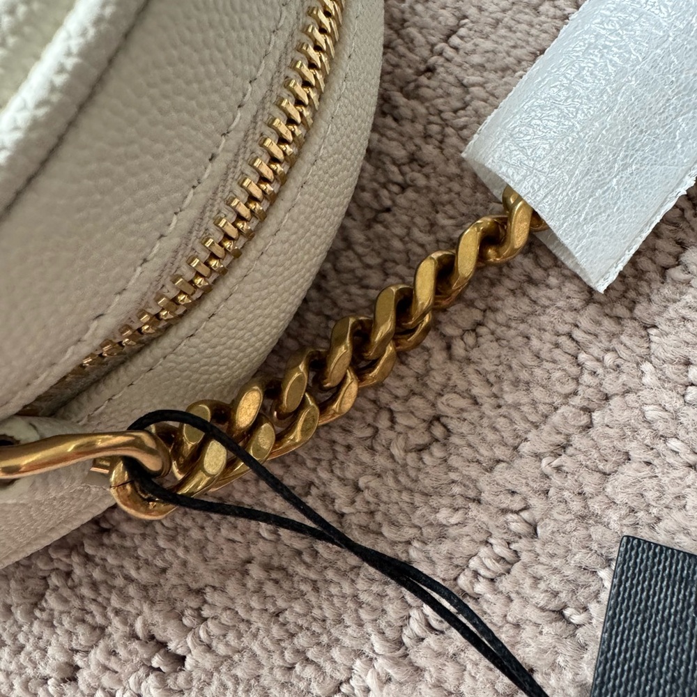 Saint Laurent White Chevron Quilted Crossbody Bag - Picture 5 of 6